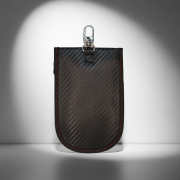 “Protective RFID key case in PU leather with clasp and keychain